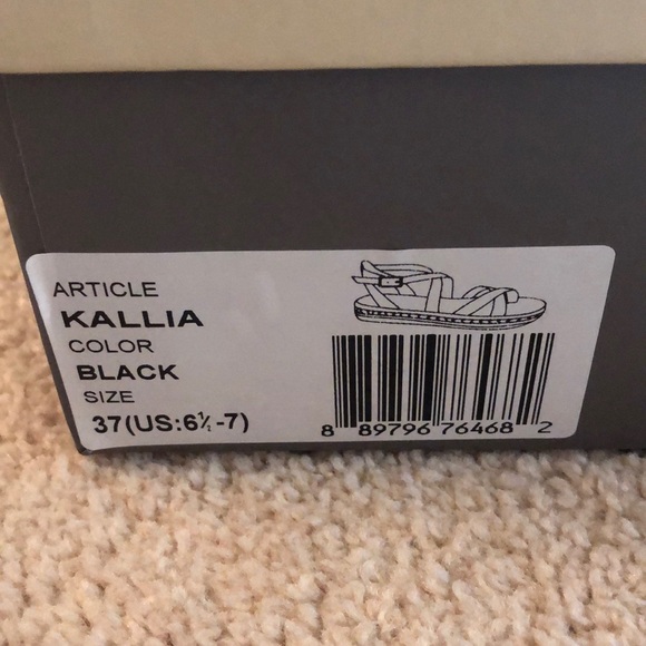 Patrizia Kallia Sandals, size 6 1/2-7, BNIB - Picture 3 of 8